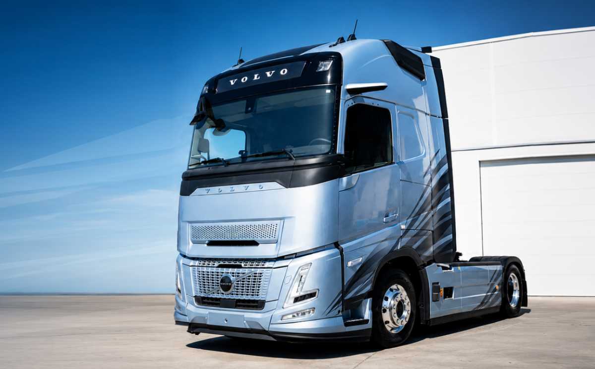 Volvo Trucks lanza un FH Aero aún más eficiente: hasta un 7% menos de consumo - Transporte 3